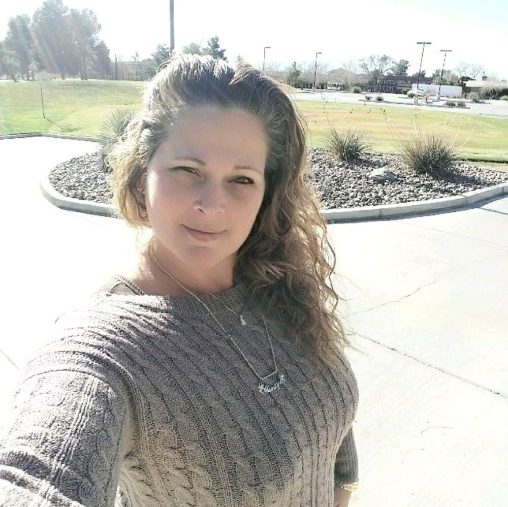 Meet your Posher, Monique